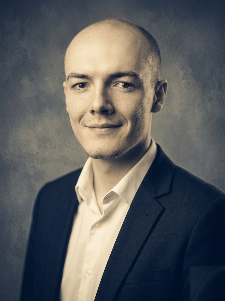 Portrait de Simon Schaer, co-fondateur d'Altis Strategy